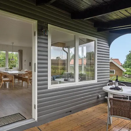 Prázdninový dům Amilla - 150m From The Sea By Interhome *