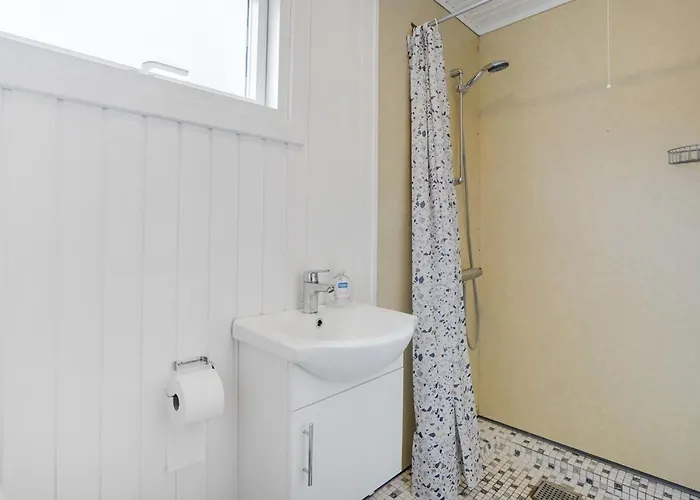 Amilla - 150m From The Sea By Interhome